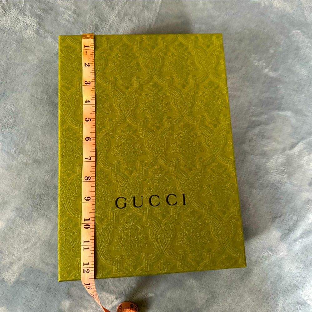 Gucci shoes box